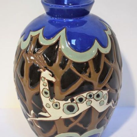 Villeroy & Boch - Vase à décor de gazelles en forêt des années 20/30